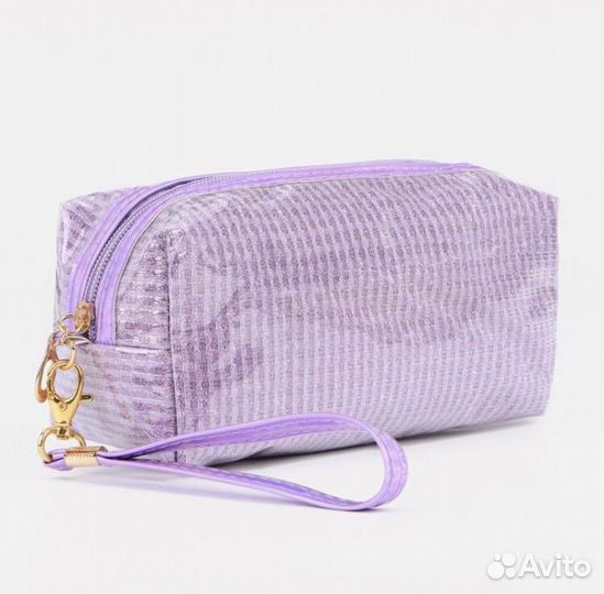 Косметичка на молнии с ремешком
