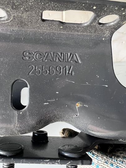 Направляющая электропроводки Scania 6 2556914