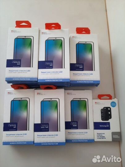 Защитные стекла для смартфонов InterStep 2.5d и 3D