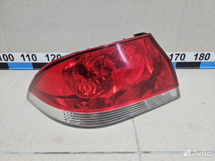 Фонарь задний левый Mitsubishi Lancer 9 1.6 4G18