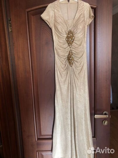 Вечернее платье