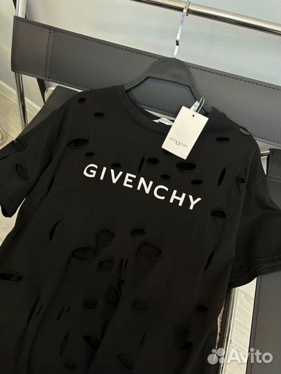 Футболка givenchy