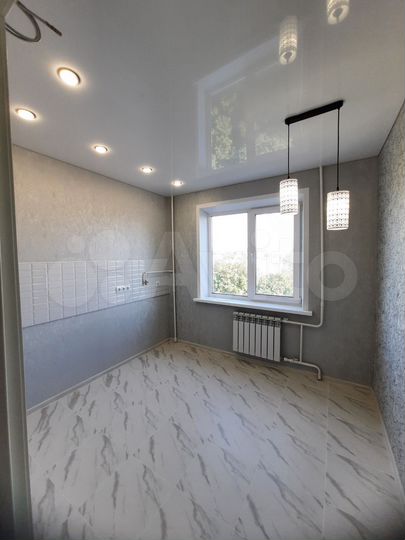 2-к. квартира, 55 м², 5/10 эт.