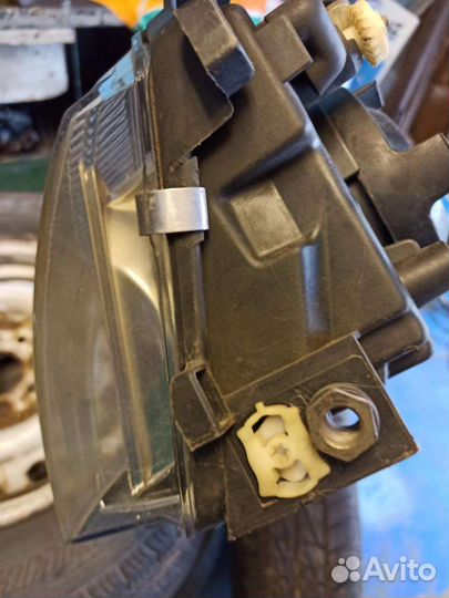 Фара левая Volkswagen Passat b5