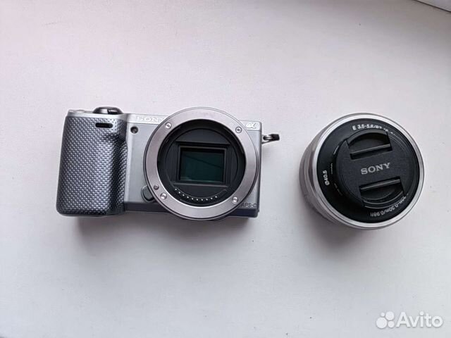 Sony Alpha 5000 с объективом selp 1650 объявление продам