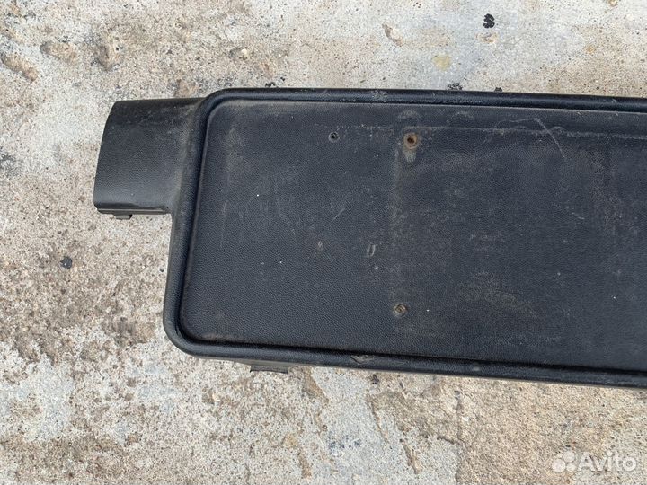 Накладка переднего бампера под номер VW Passat B5