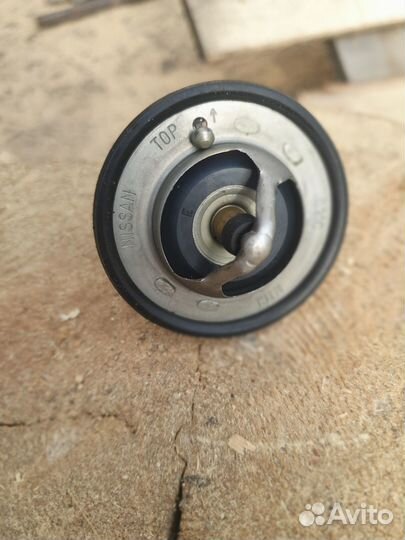 Термостат Ниссан Тиида