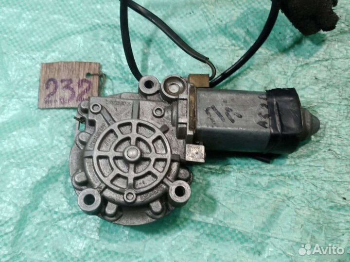 Мотор стеклоподъемника передний Audi A6 C4