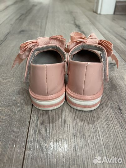 Туфли для девочки 24 размер