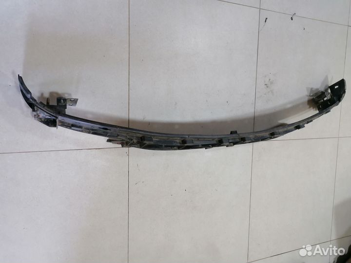 Усилитель переднего бампера Audi 80 B3 1.6 DT 1990