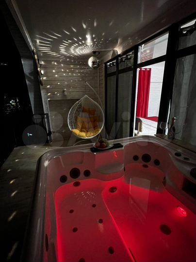 2-к. квартира, 80 м², 4/4 эт.