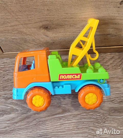 Автомобиль эвакуатор Тёма