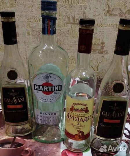 Бутылки для коллекции