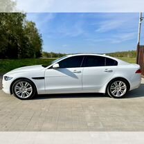 Jaguar XE 2.0 AT, 2015, 130 000 км, с пробегом, цена 2 040 000 руб.