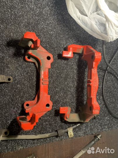 Суппорт тормозной Land Rover Range Rover Velar