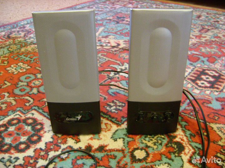 Колонки компьютерные Genius