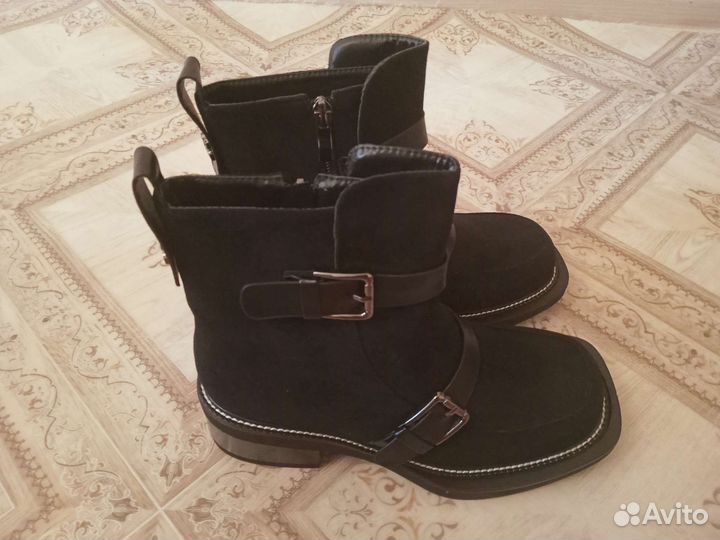 Ботинки женские 37 размер новые