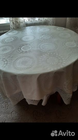 1 стол,1 сервант