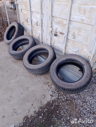 Nokian Tyres WR SUV 3 235/60 R17