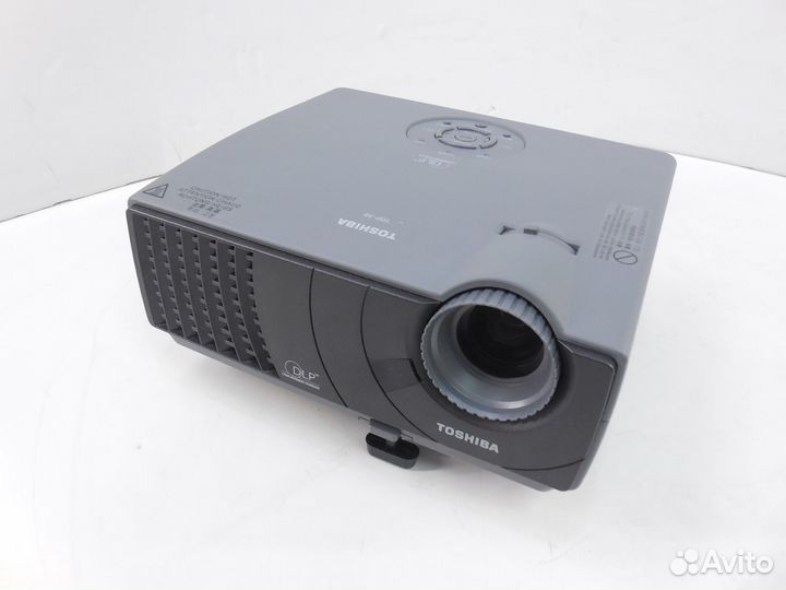 Проектор Toshiba TDP-S8 DLP