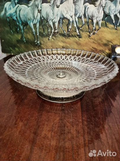Большая хрустальная ваза для фруктов,на ножке