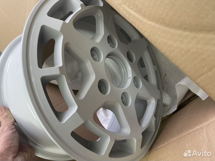 Запчасти на Maverick