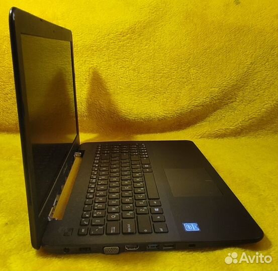 Ноутбук asus 4 ядра 8Gb SSD+HDD GeForce 920M