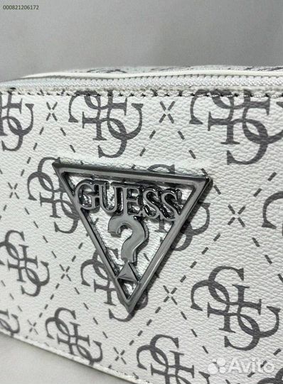 Новая коллекция женских сумок Guess