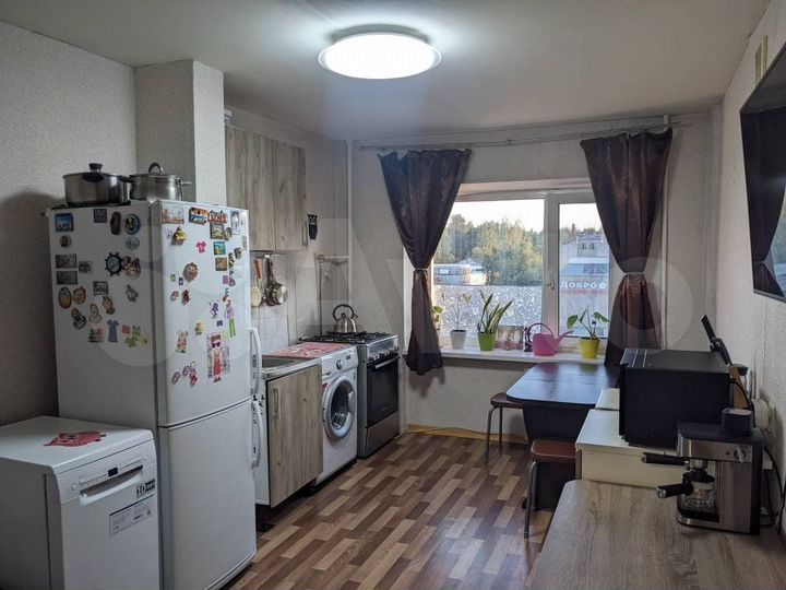 2-к. квартира, 56 м², 4/8 эт.