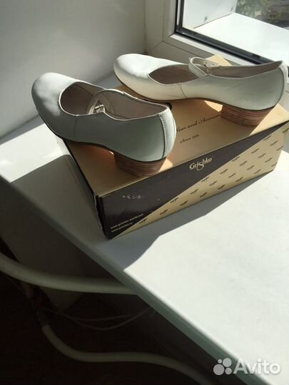 Туфли и джазовки для танцев