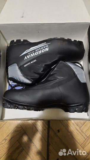 Лыжные ботинки