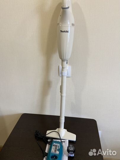 Пылесос аккумуляторный Makita