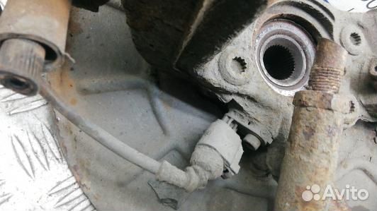 Ступица передняя левая skoda superb 2 (EEA16K901)