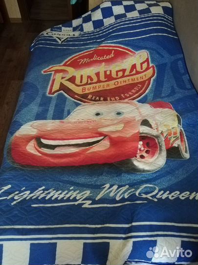 Покрывало и комод