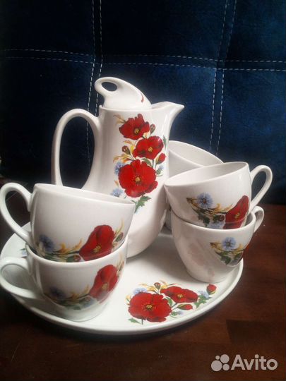 Сервиз Красные маки для напитков, фарфор