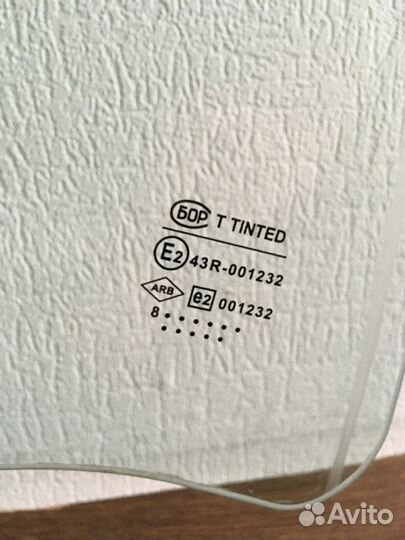 Стекло Рено Логан задней правой двери (оригинал)