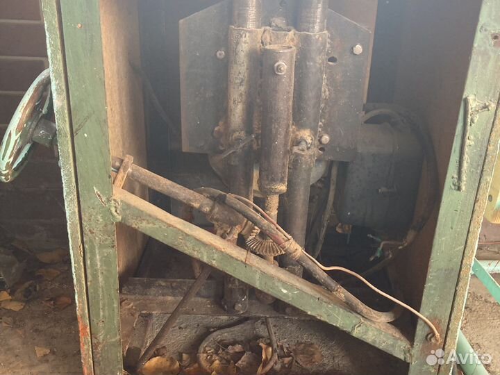 Фрезерный станок по дереву