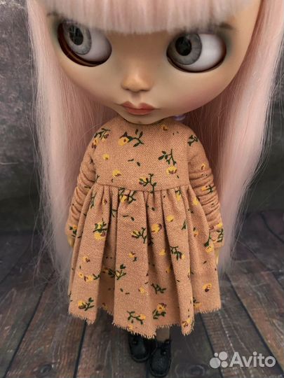 Платье бежево-розовое для куклы Блайз. Фланель