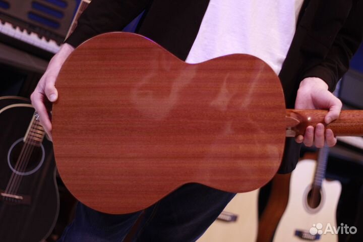 Классическая гитара Kremona Soloist S65C