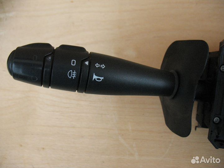 Подрулевой переключатель Renault Logan