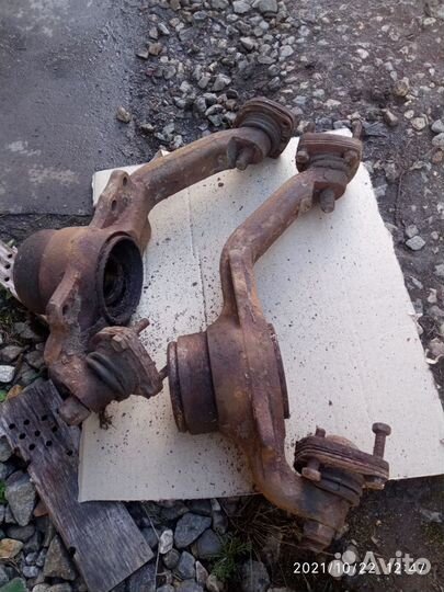 Поворотный кулак ваз21213-21214