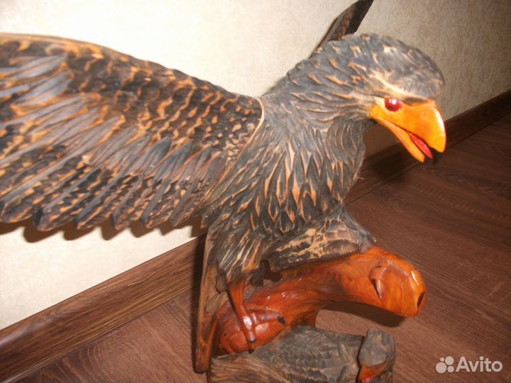 Старинный резной орёл ручной работы из цел.дерева