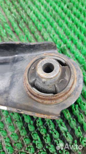 Рычаг передний правый нижний Nissan Qashqai J10 2