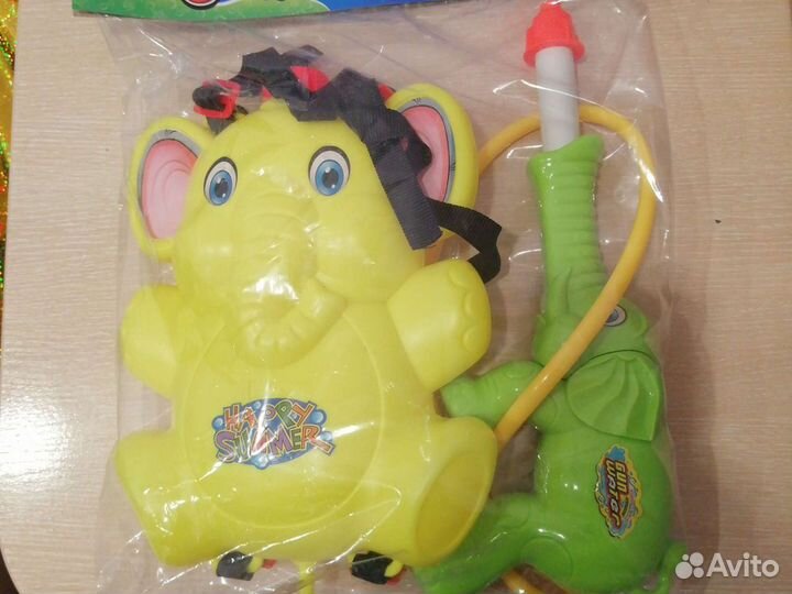 Водный пистолет с рюкзаком