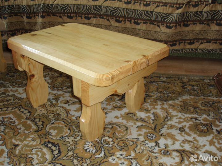 Столик прикроватный