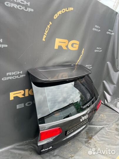 Крышка багажника задняя Jeep Grand Cherokee WK2