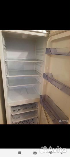 Холодильник Бирюса
