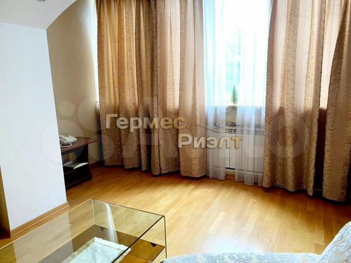 3-к. квартира, 115 м², 1/5 эт.