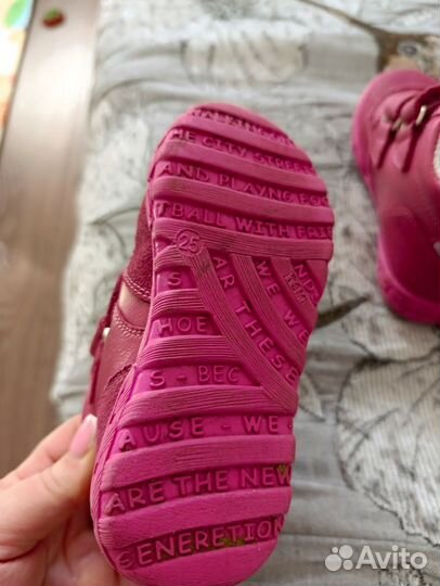 Ботинки на девочку р25