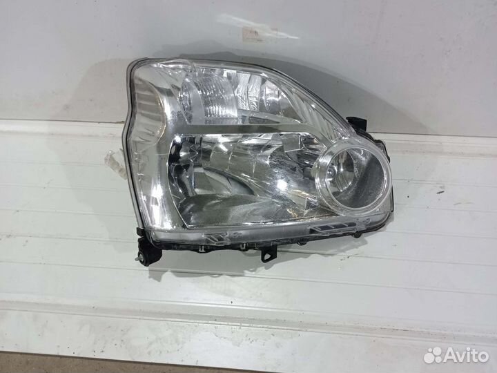 Фара правая на Ниссан X-trail